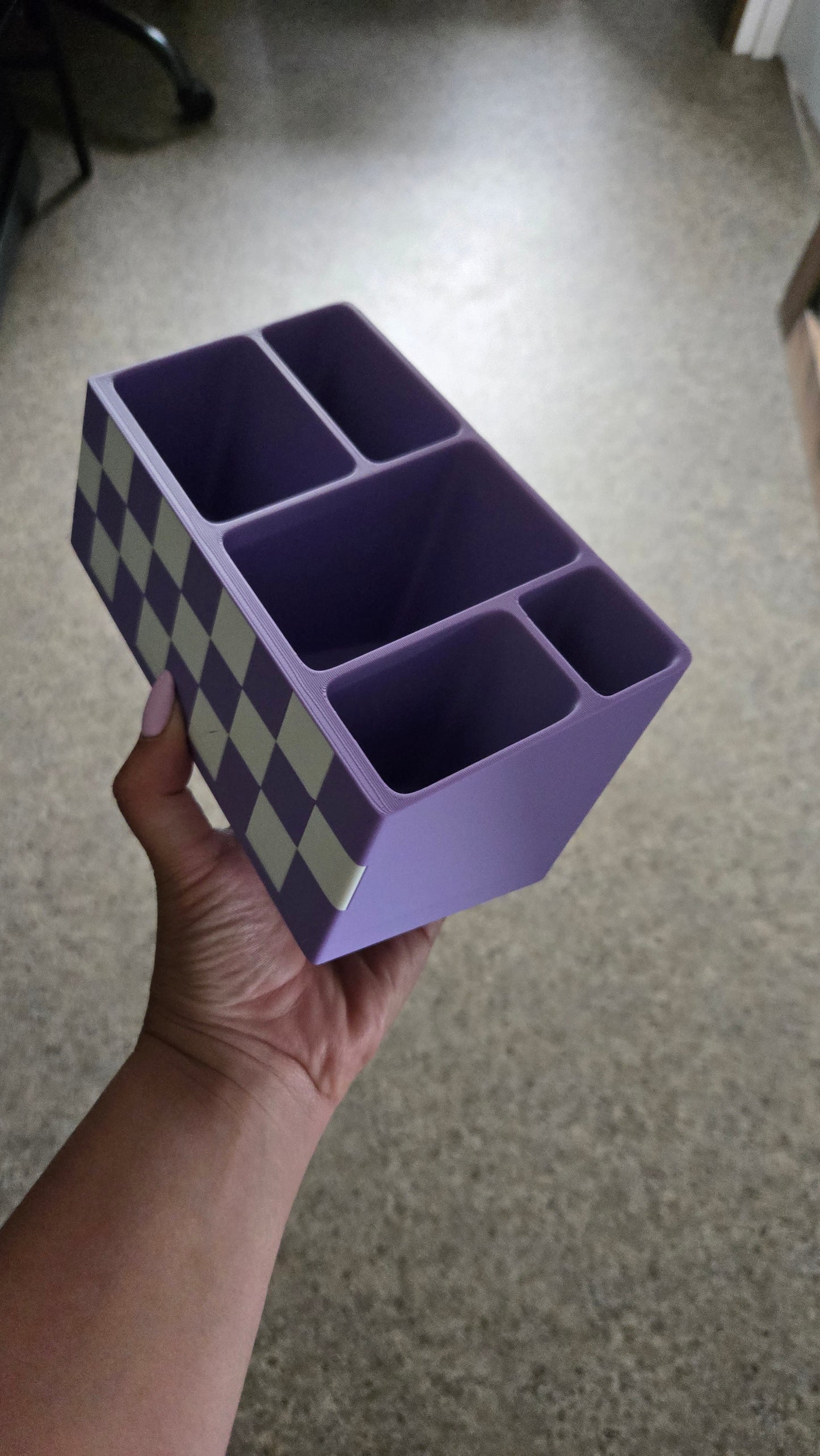 Checkered desk organizer